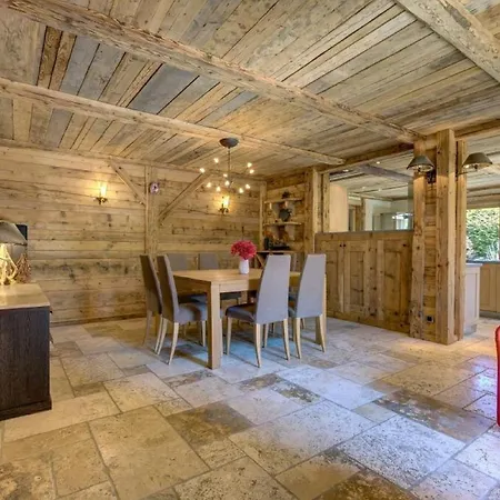 Charming Chalet 5-bedroom In * Courmayeur